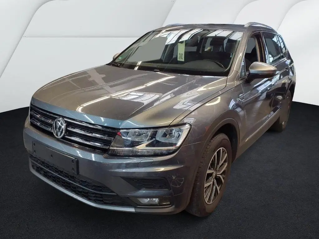 Photo 1 : Volkswagen Tiguan 2021 Essence