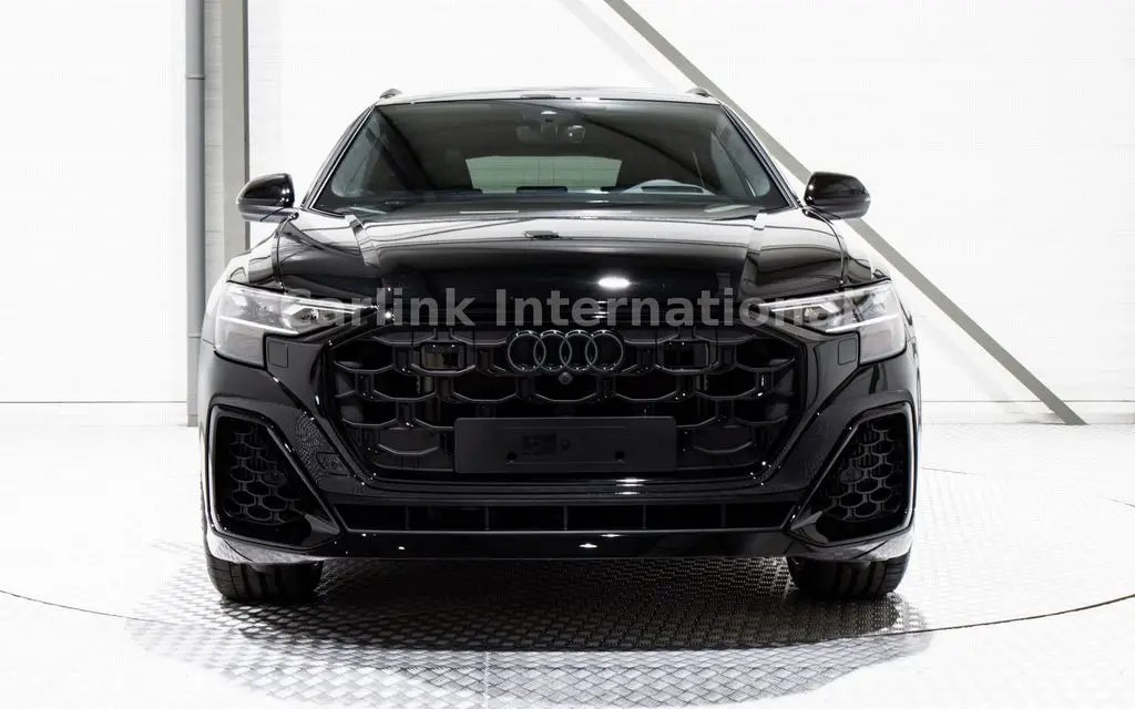 Photo 1 : Audi Q8 2024 Hybrid