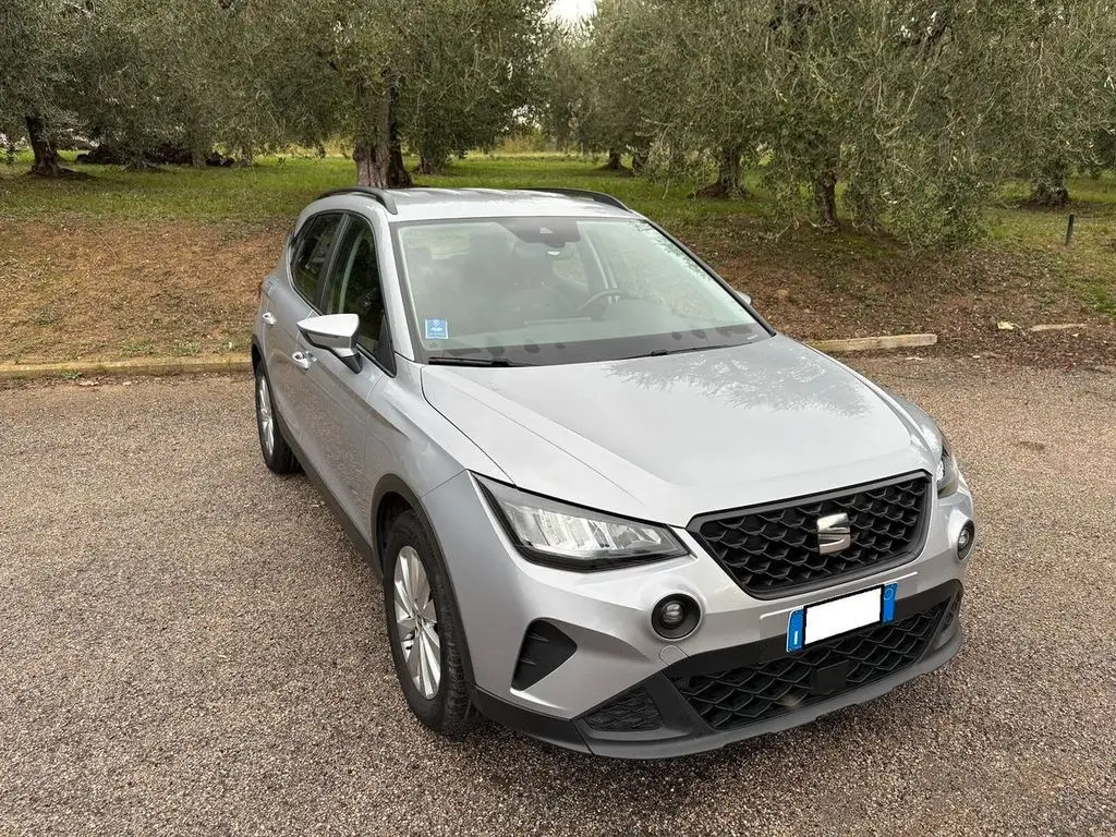 Photo 1 : Seat Arona 2022 Essence