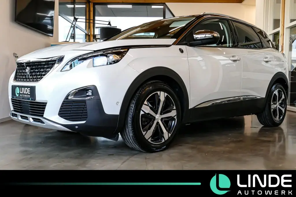 Photo 1 : Peugeot 3008 2019 Petrol