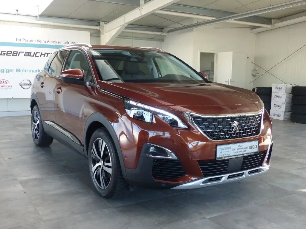 Photo 1 : Peugeot 3008 2020 Petrol