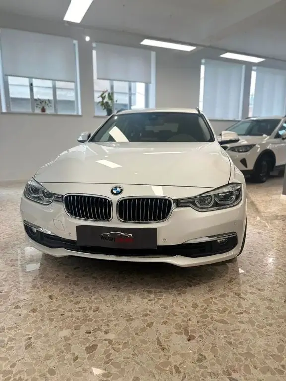 Photo 1 : Bmw Serie 3 2019 Diesel