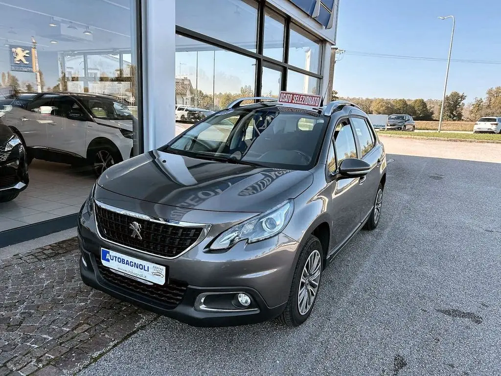 Photo 1 : Peugeot 2008 2018 Petrol