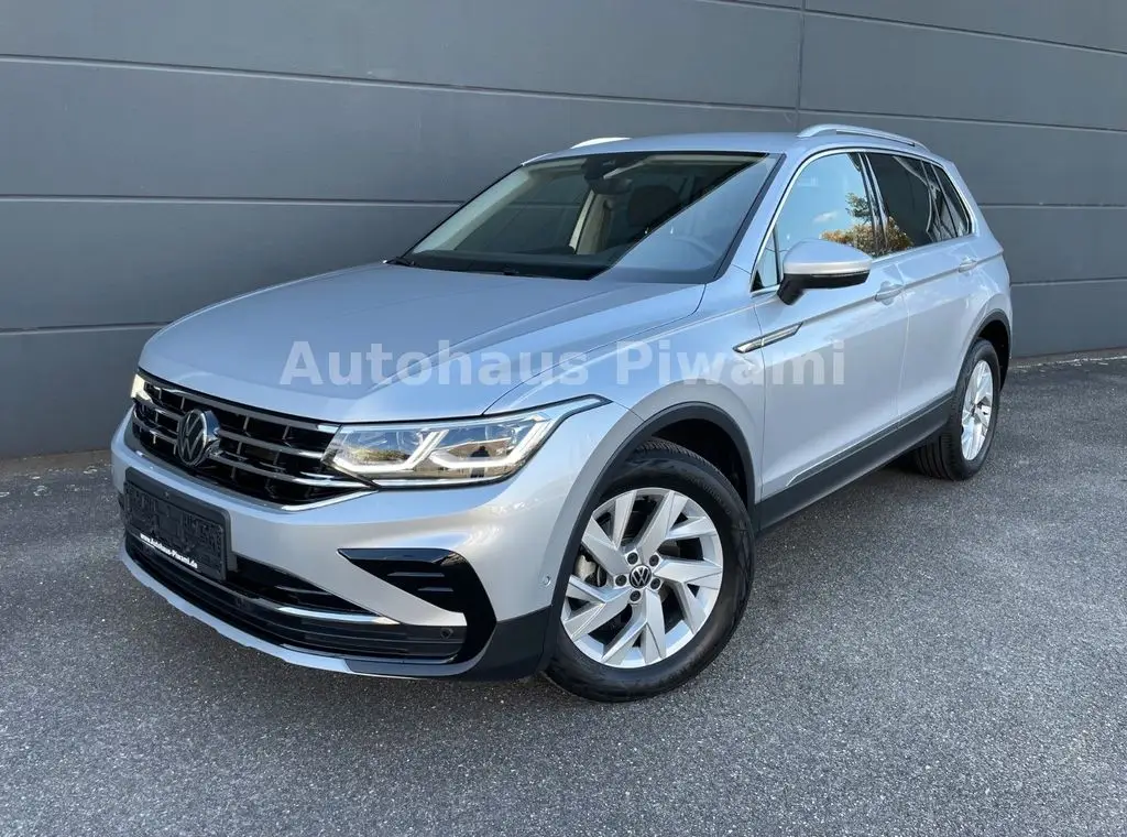 Photo 1 : Volkswagen Tiguan 2023 Essence