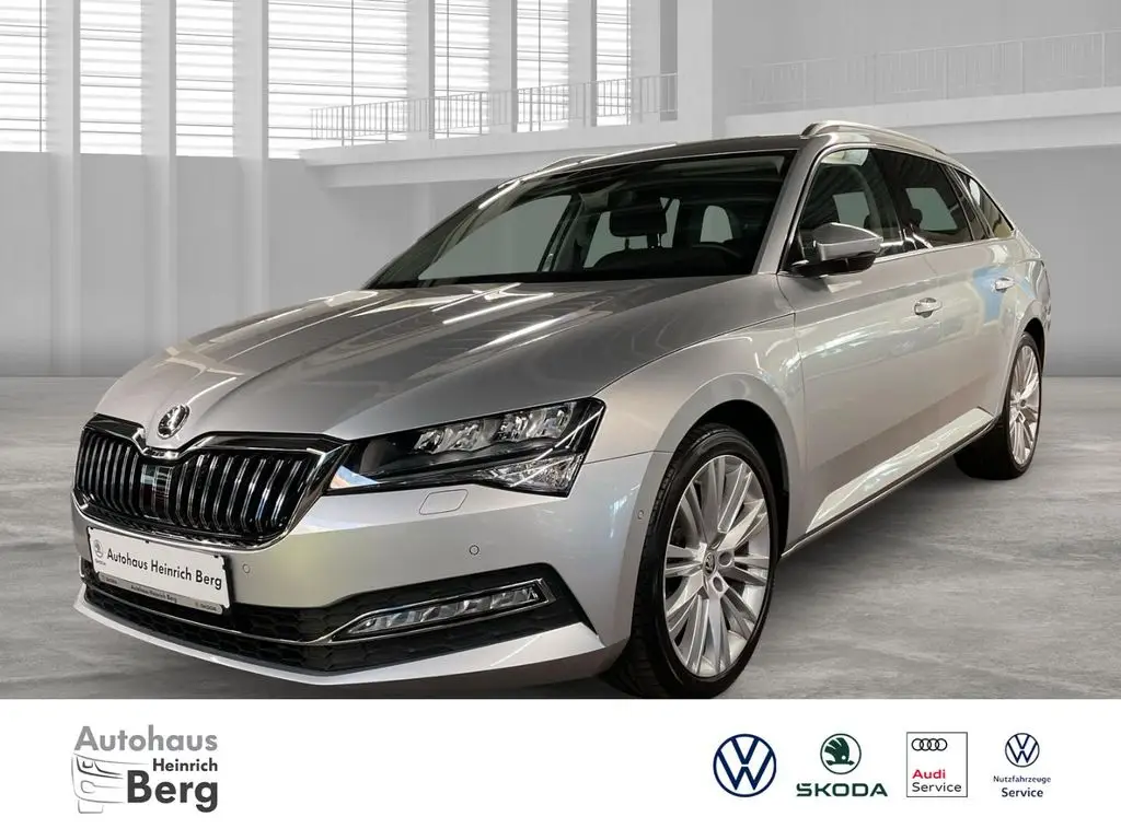 Photo 1 : Skoda Superb 2023 Essence