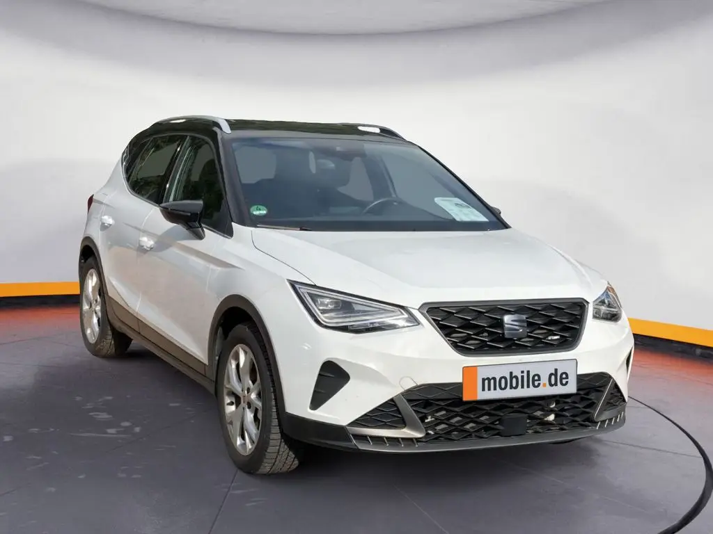 Photo 1 : Seat Arona 2023 Petrol