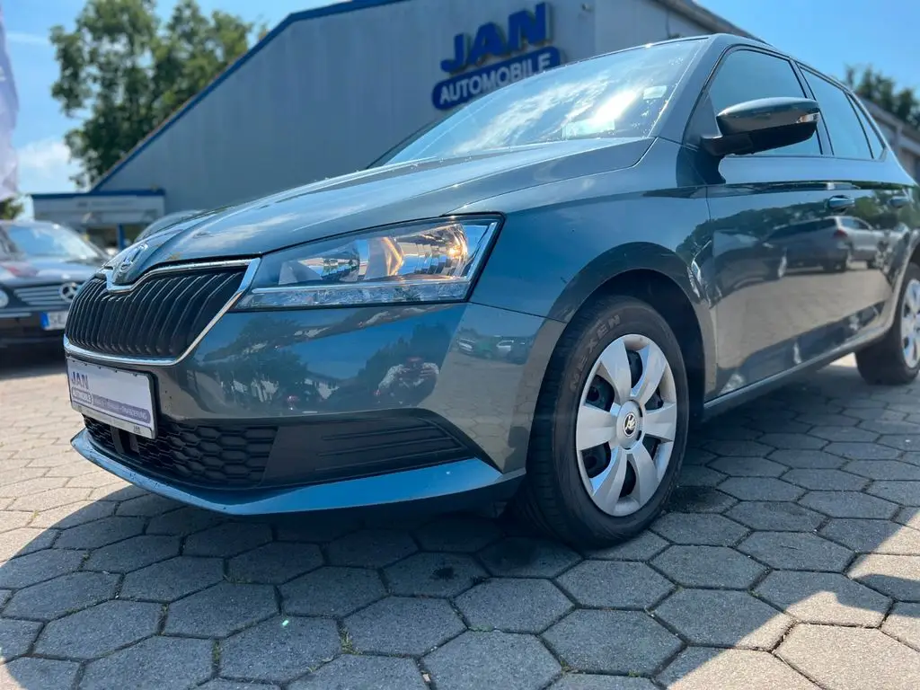 Photo 1 : Skoda Fabia 2019 Petrol