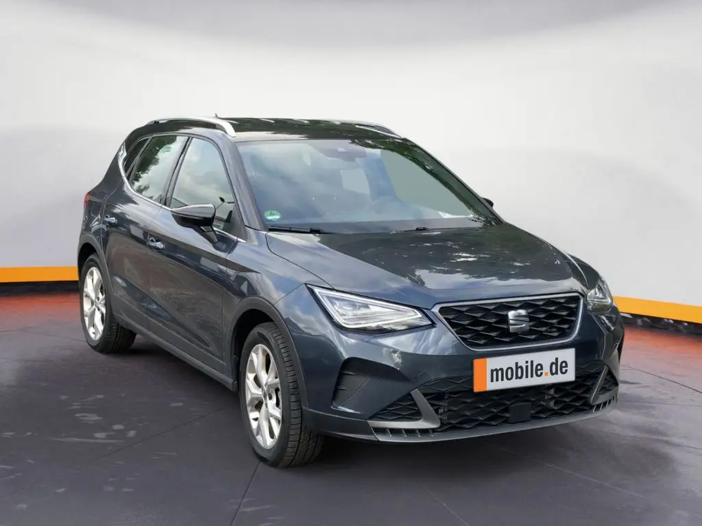 Photo 1 : Seat Arona 2023 Petrol