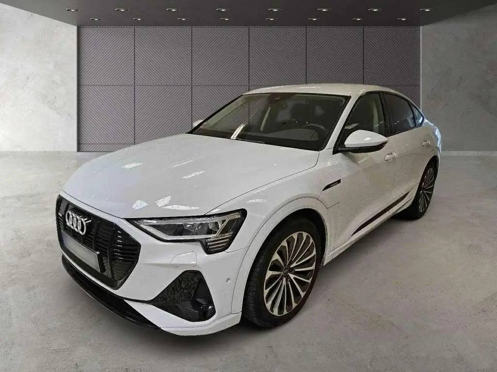 Photo 1 : Audi E-tron 2021 Non renseigné