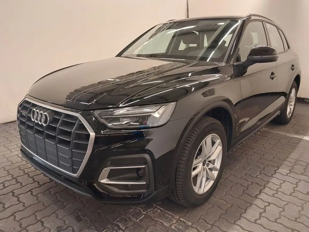 Photo 1 : Audi Q5 2021 Hybride