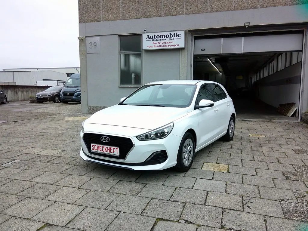 Photo 1 : Hyundai I30 2020 Petrol