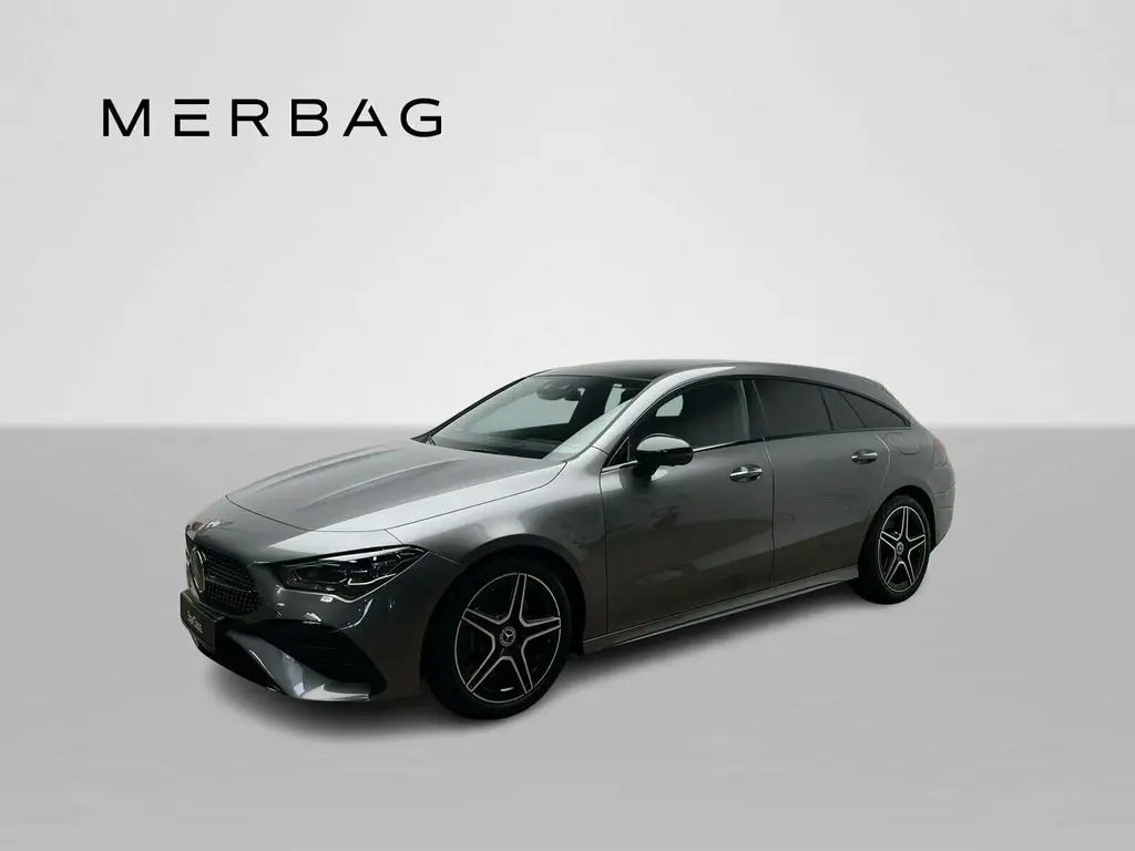 Photo 1 : Mercedes-benz Classe Cla 2023 Petrol