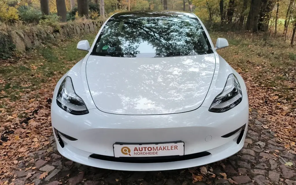 Photo 1 : Tesla Model 3 2019 Non renseigné