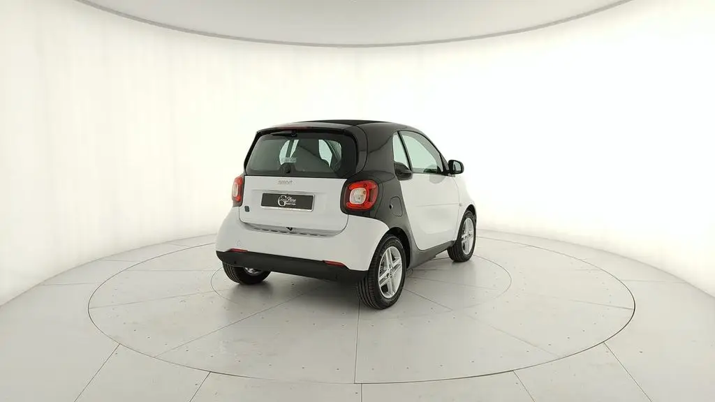 Photo 1 : Smart Fortwo 2021 Non renseigné