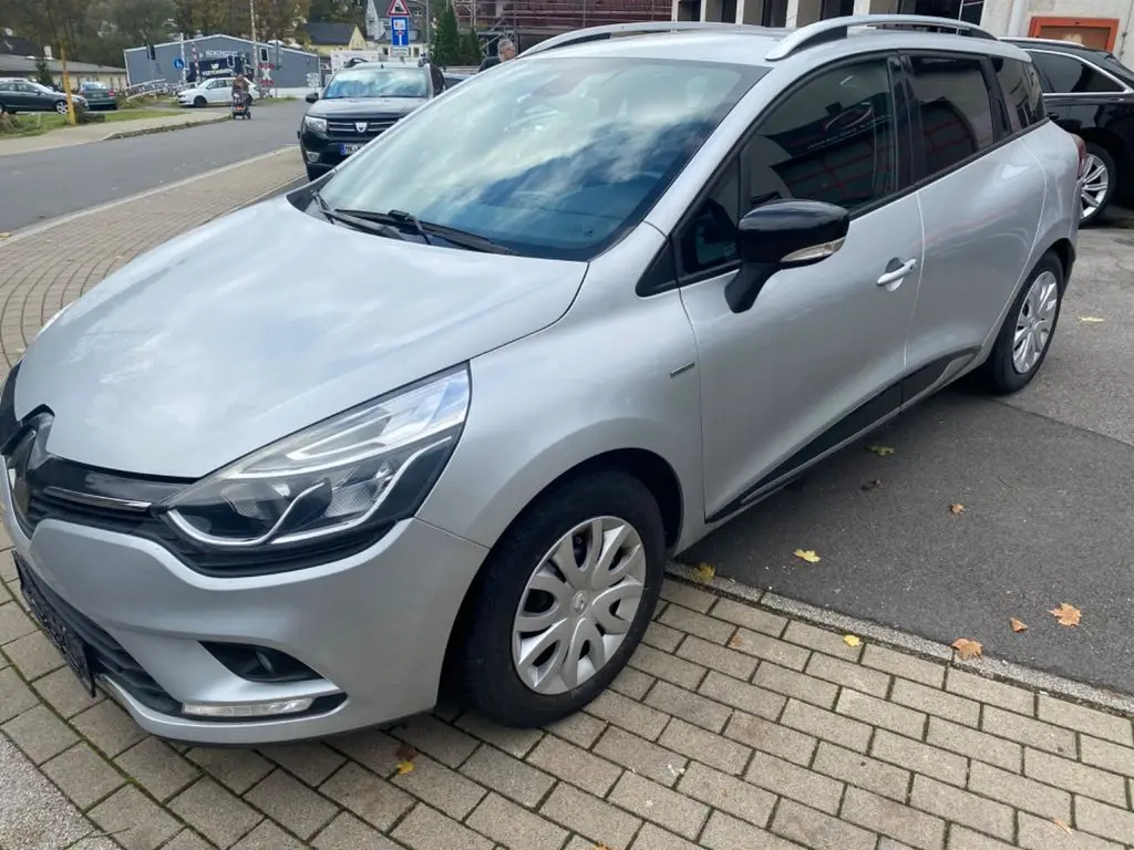 Photo 1 : Renault Clio 2016 Petrol