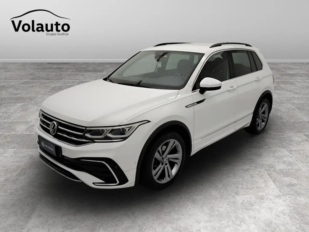 Photo 1 : Volkswagen Tiguan 2021 Essence