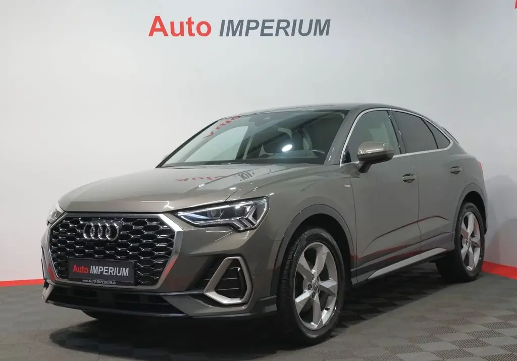 Photo 1 : Audi Q3 2019 Diesel