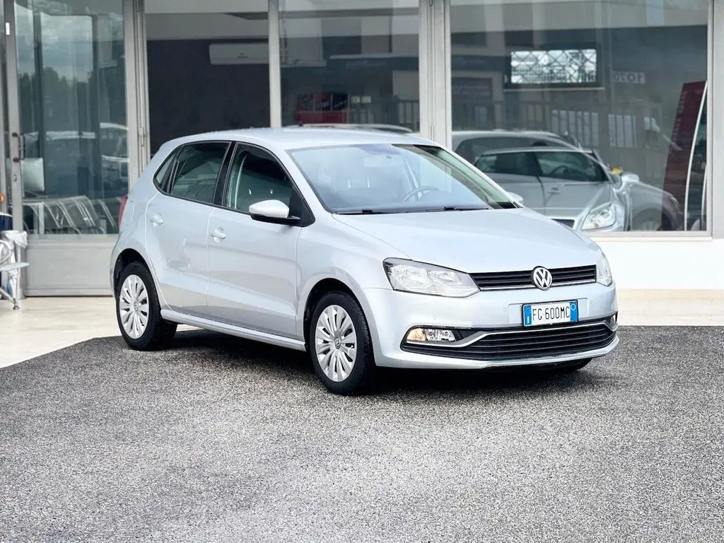 Photo 1 : Volkswagen Polo 2016 Petrol