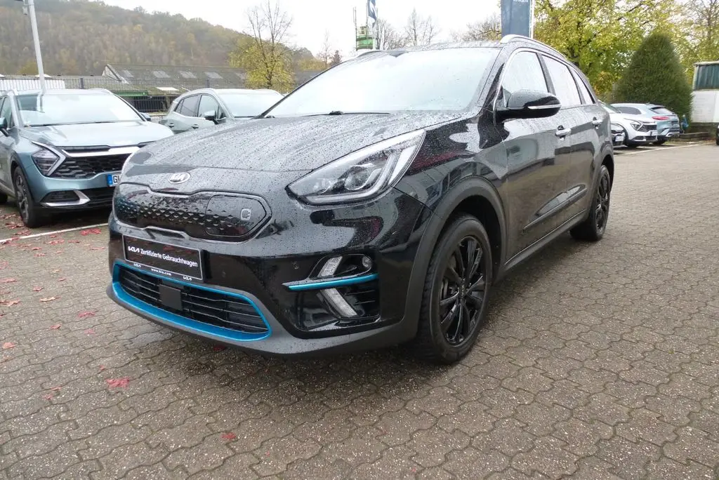 Photo 1 : Kia Niro 2021 Non renseigné