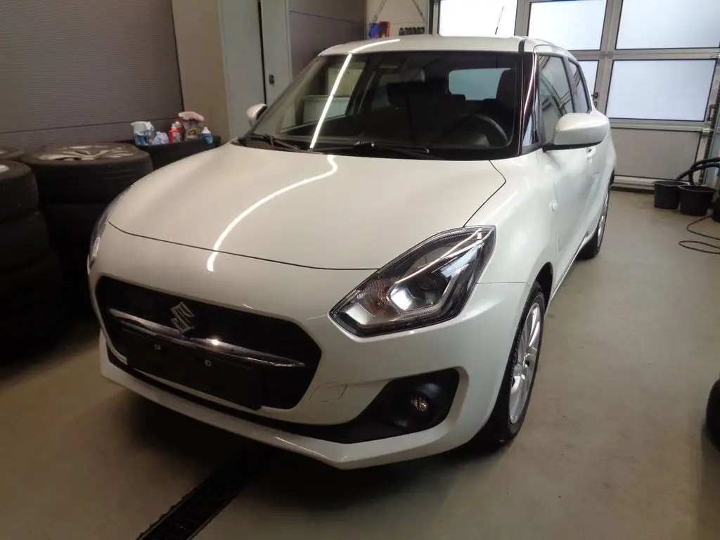 Photo 1 : Suzuki Swift 2020 Petrol