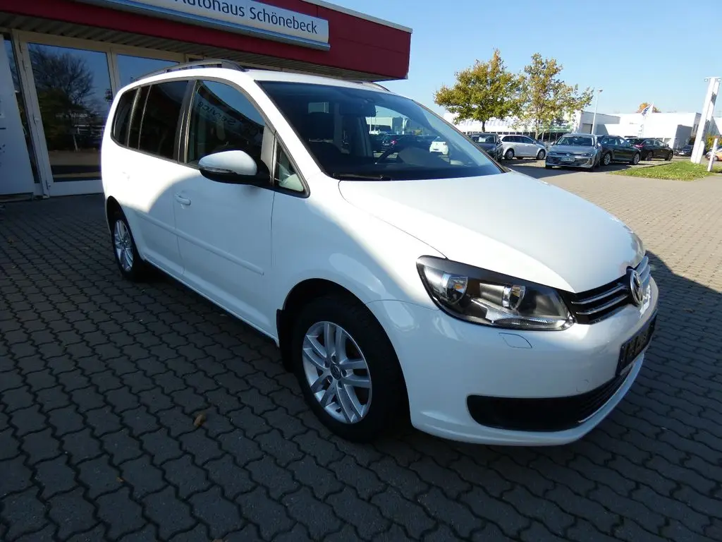 Photo 1 : Volkswagen Touran 2015 Essence