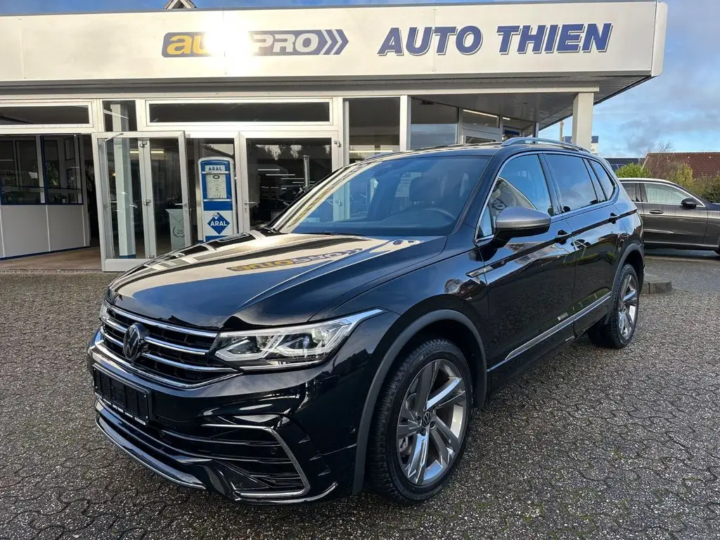 Photo 1 : Volkswagen Tiguan 2024 Essence