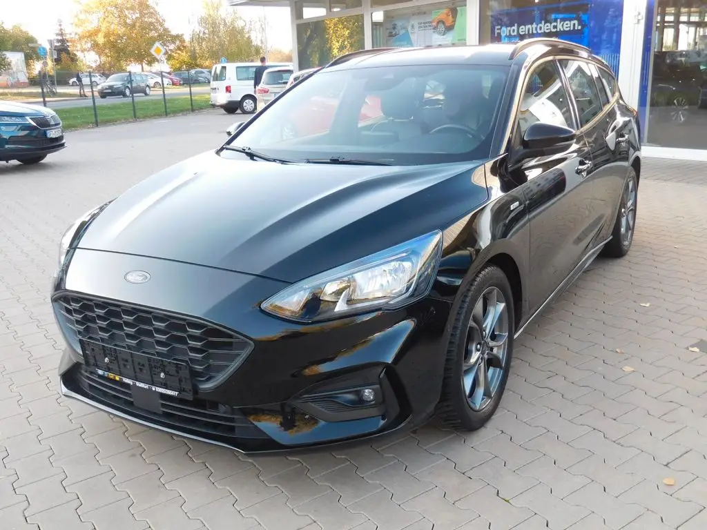 Photo 1 : Ford Focus 2019 Petrol