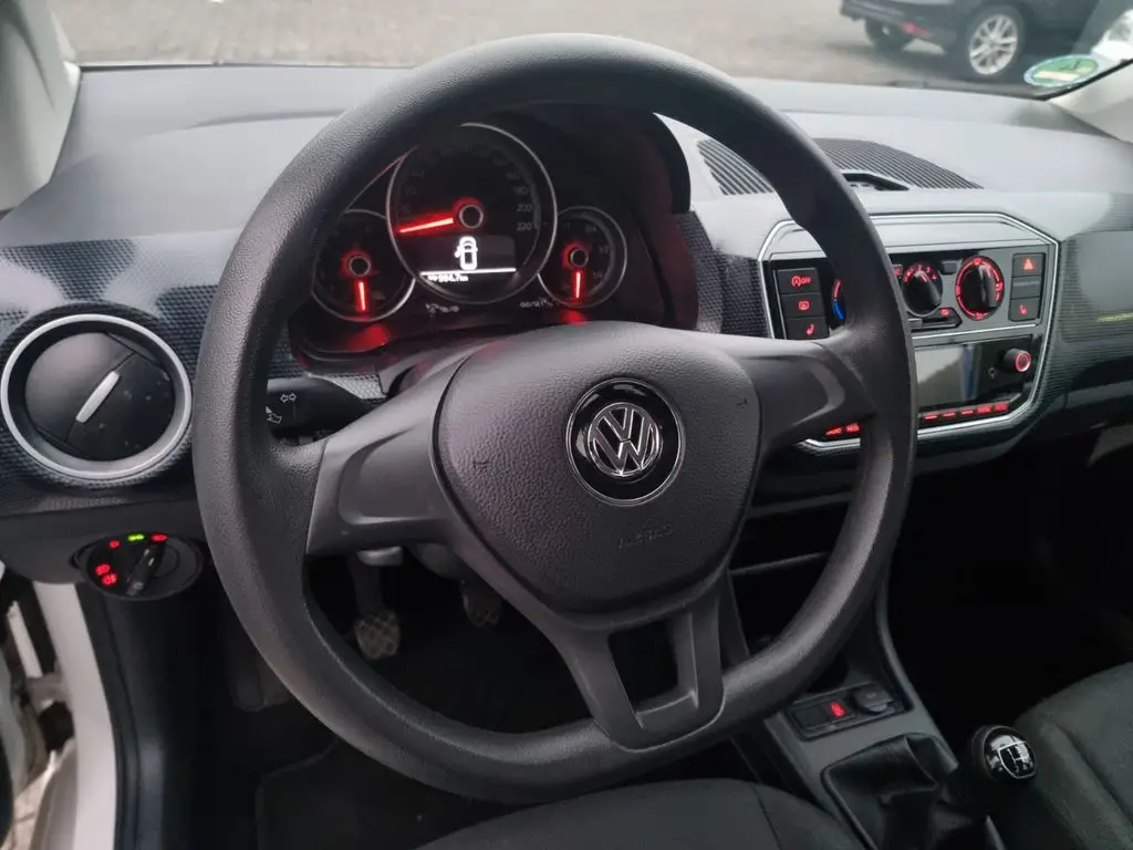 Photo 1 : Volkswagen Up! 2019 Petrol