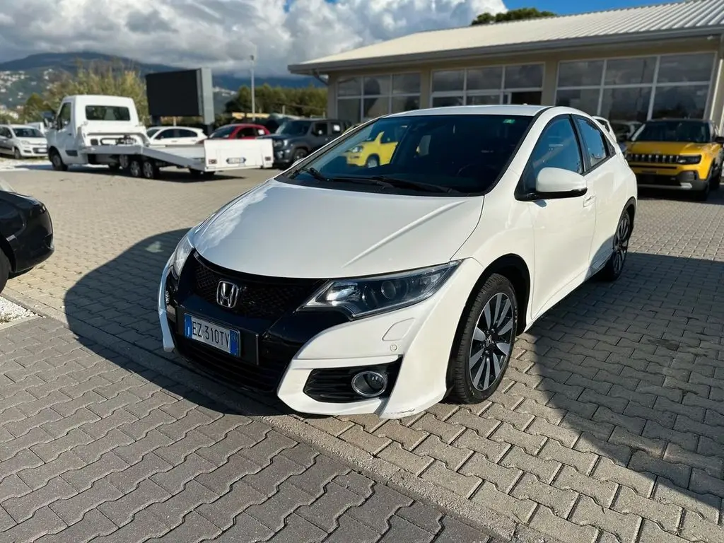 Photo 1 : Honda Civic 2015 Diesel