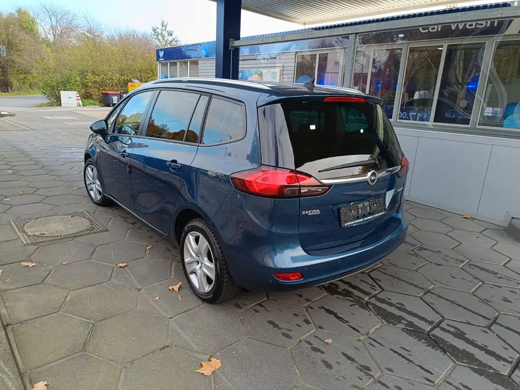 Photo 1 : Opel Zafira 2015 Autres