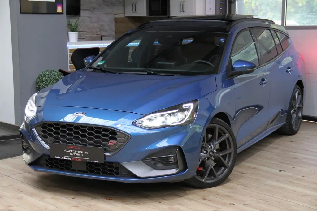 Photo 1 : Ford Focus 2021 Petrol