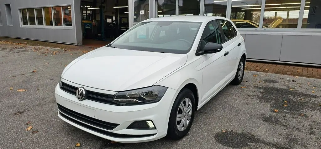 Photo 1 : Volkswagen Polo 2018 Petrol