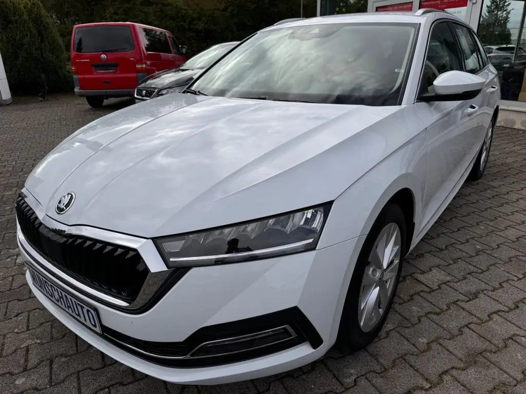 Photo 1 : Skoda Octavia 2023 Petrol