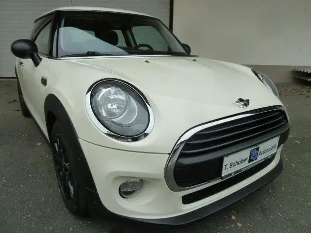 Photo 1 : Mini One 2015 Petrol