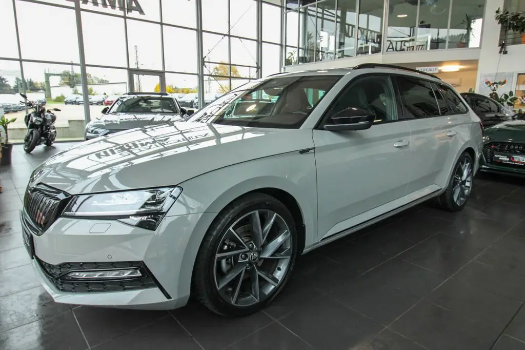 Photo 1 : Skoda Superb 2021 Hybride