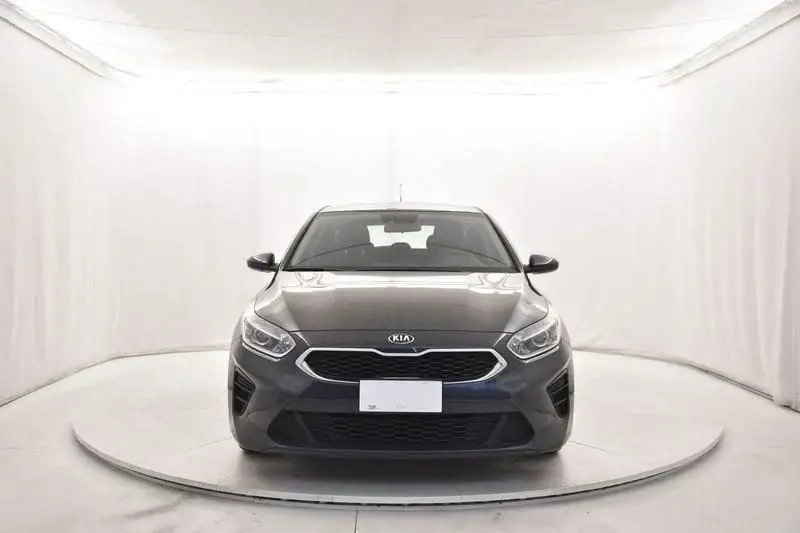 Photo 1 : Kia Xceed 2020 Petrol