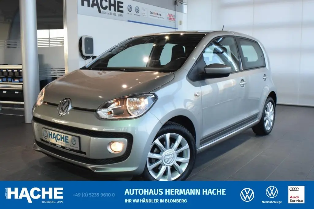 Photo 1 : Volkswagen Up! 2015 Petrol