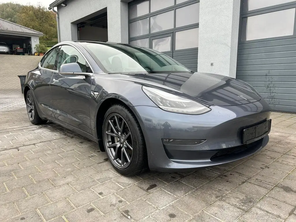 Photo 1 : Tesla Model 3 2020 Non renseigné