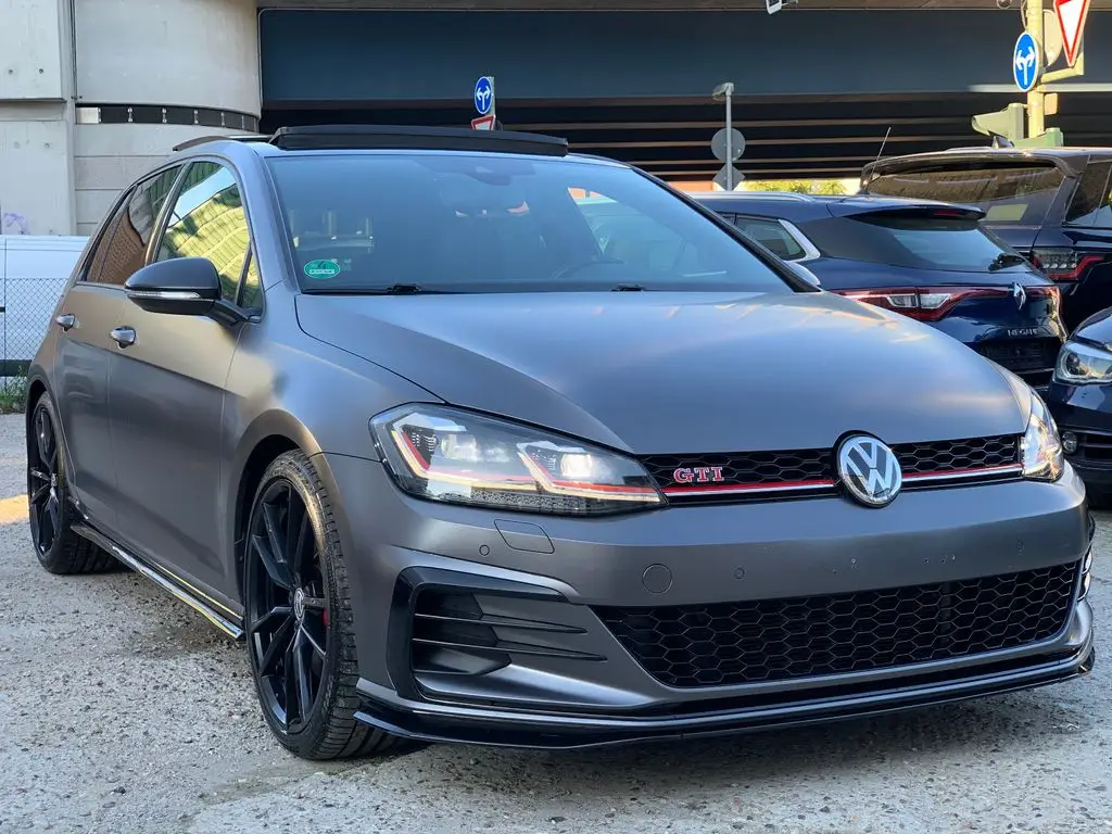 Photo 1 : Volkswagen Golf 2019 Essence