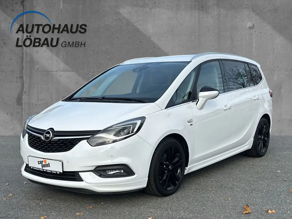 Photo 1 : Opel Zafira 2017 Essence