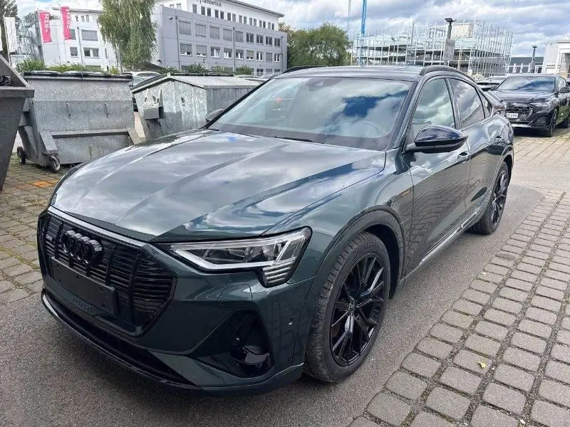 Photo 1 : Audi E-tron 2022 Non renseigné