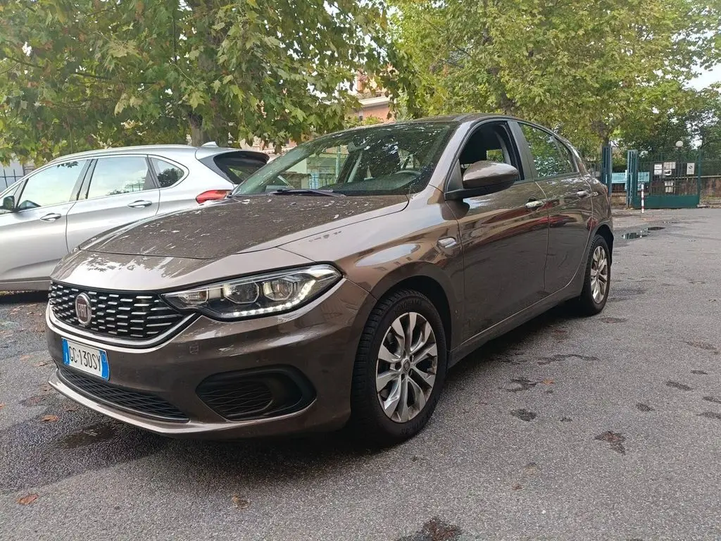 Photo 1 : Fiat Tipo 2018 Essence