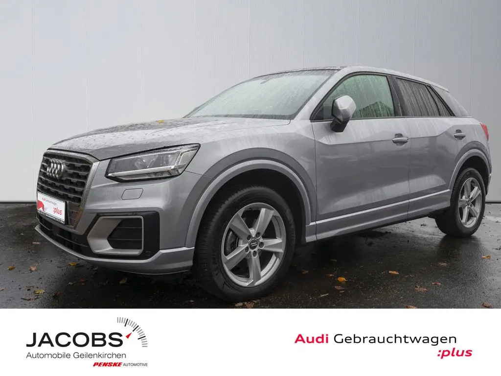 Photo 1 : Audi Q2 2020 Essence