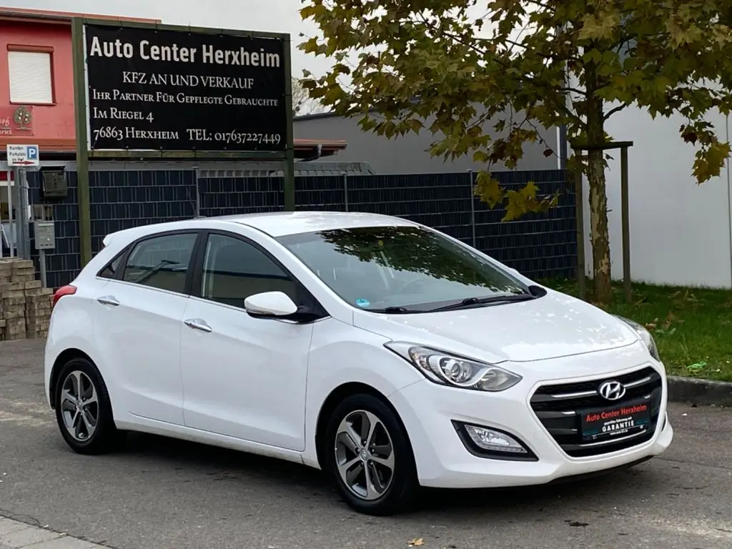 Photo 1 : Hyundai I30 2015 Petrol