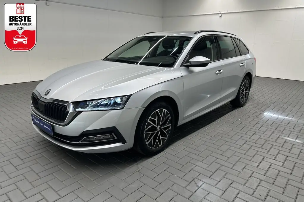 Photo 1 : Skoda Octavia 2021 Petrol