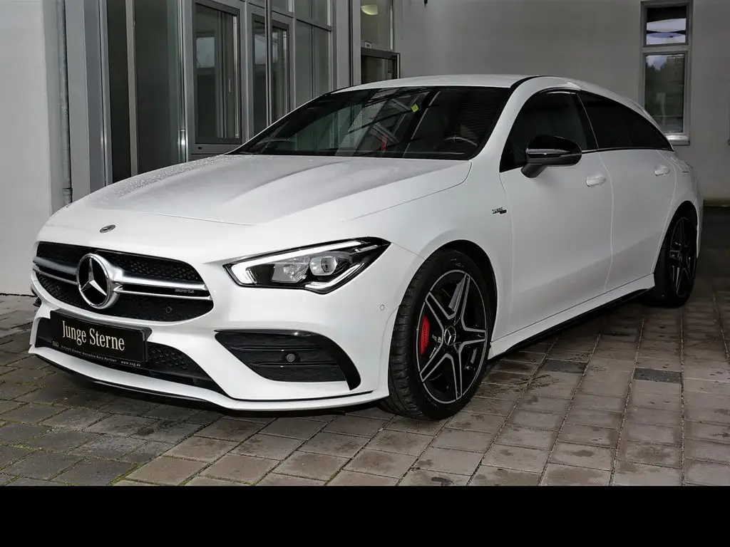 Photo 1 : Mercedes-benz Classe Cla 2021 Petrol