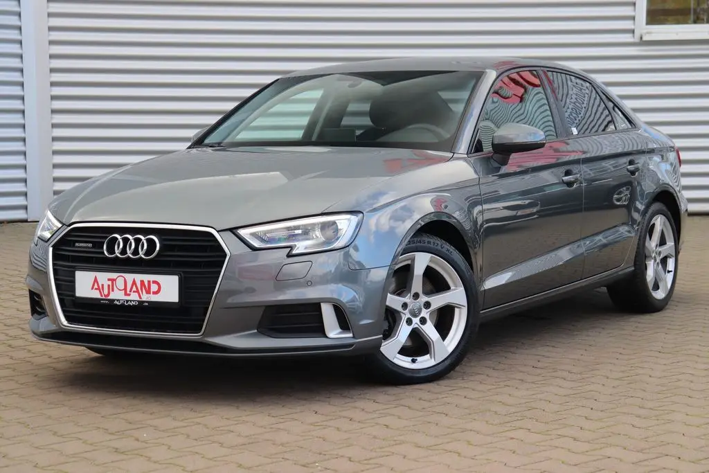 Photo 1 : Audi A3 2019 Petrol