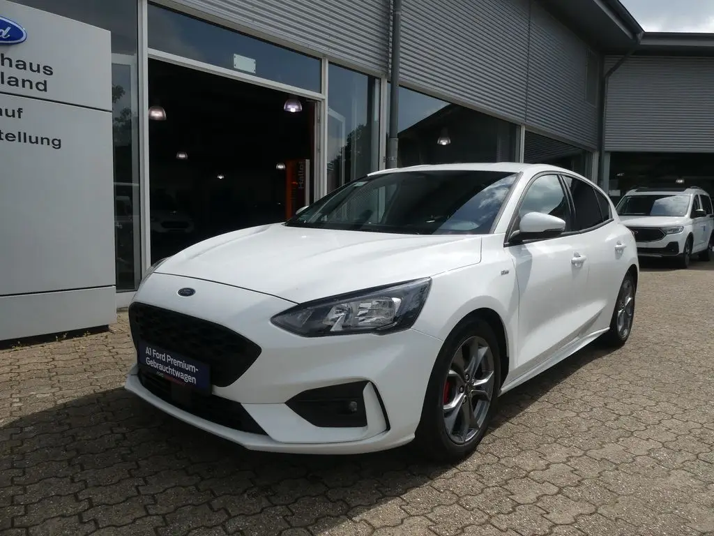 Photo 1 : Ford Focus 2019 Petrol