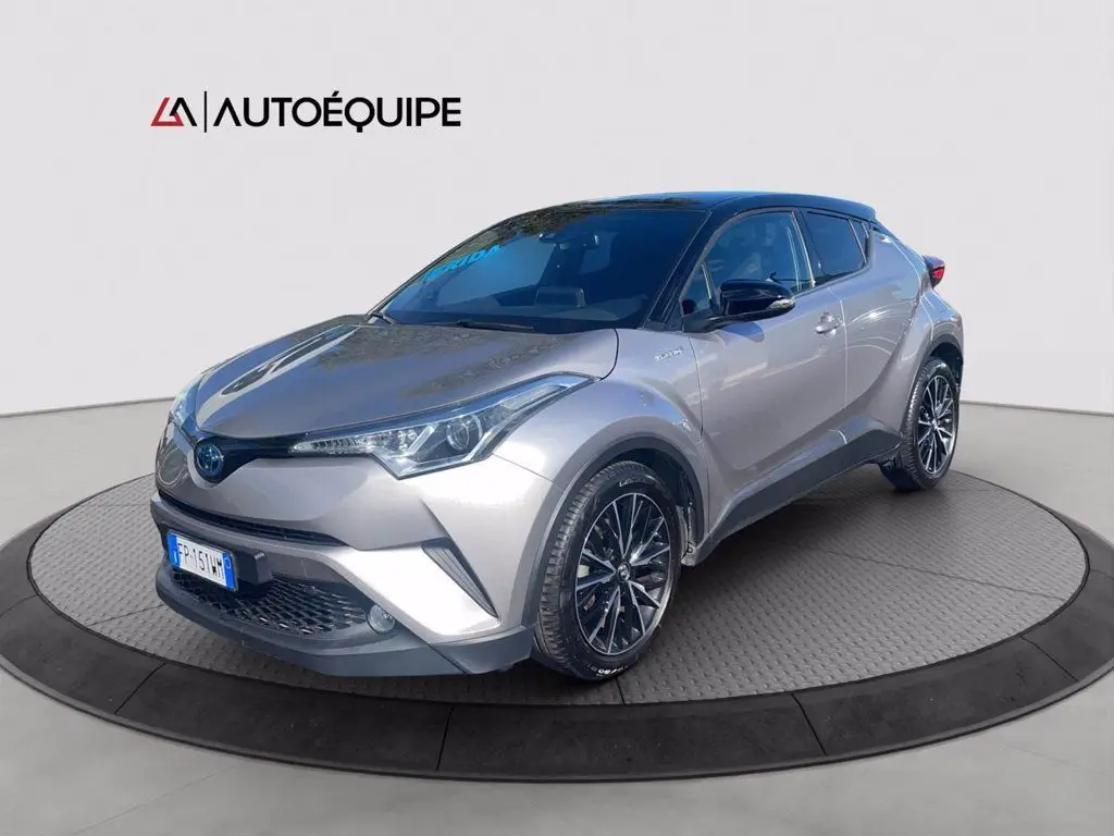 Photo 1 : Toyota C-hr 2018 Hybride