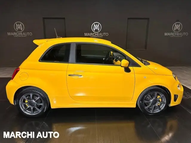 Photo 1 : Abarth 595 2021 Petrol